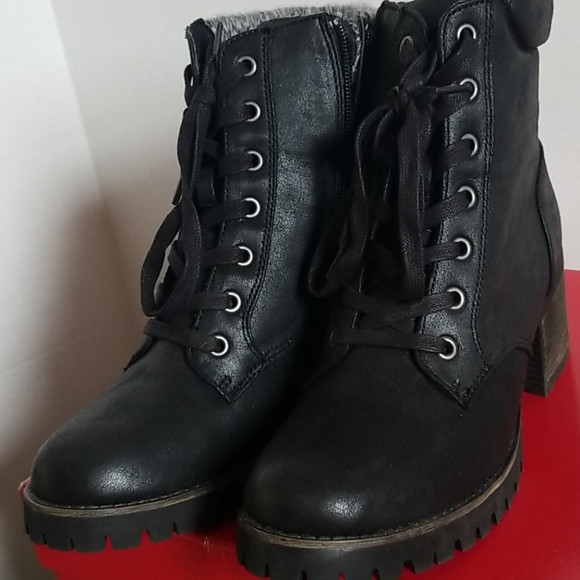 Ankle boots - Picture 2 of 15